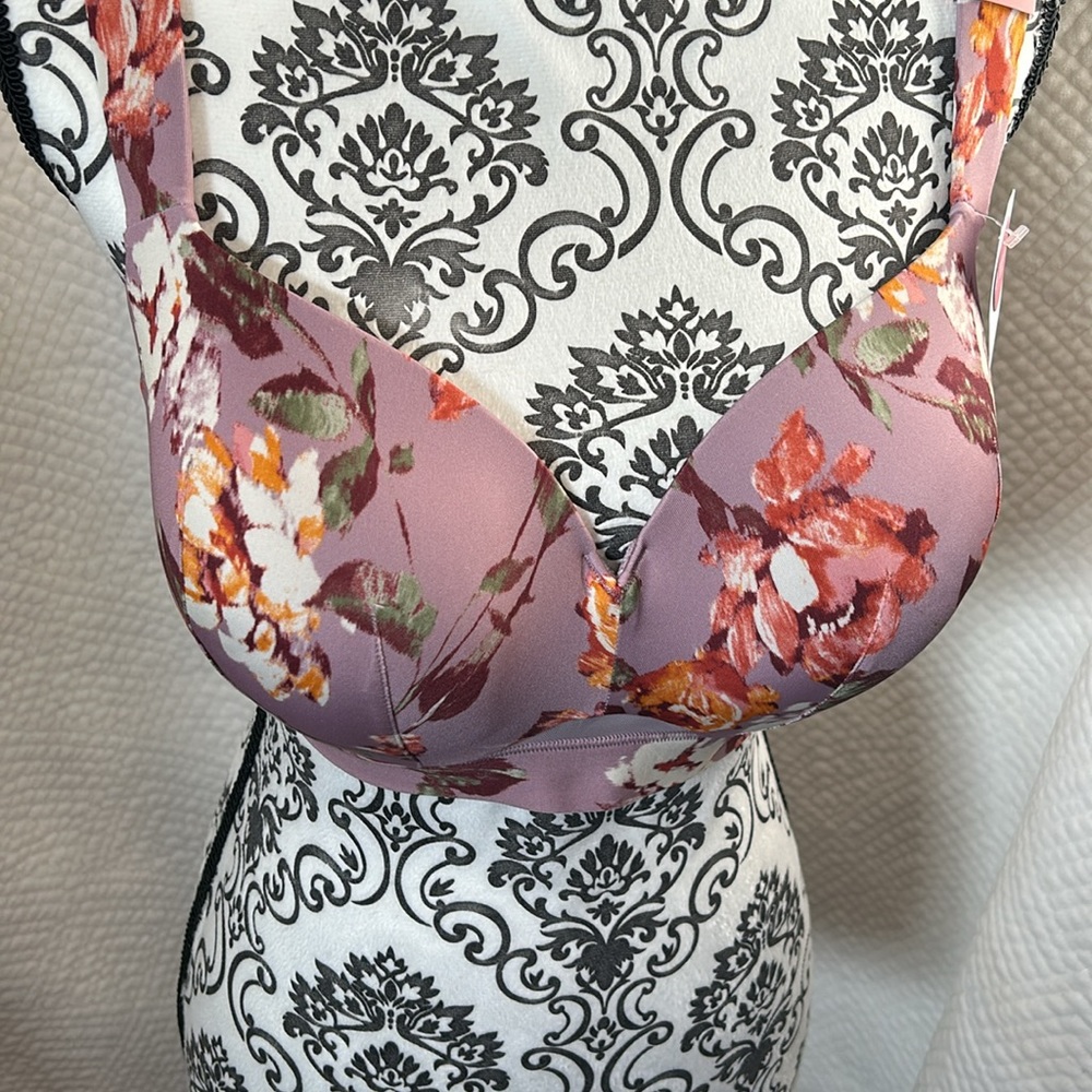 New with tags mauve summer print underwire 38DDD Cacique new with tags bra